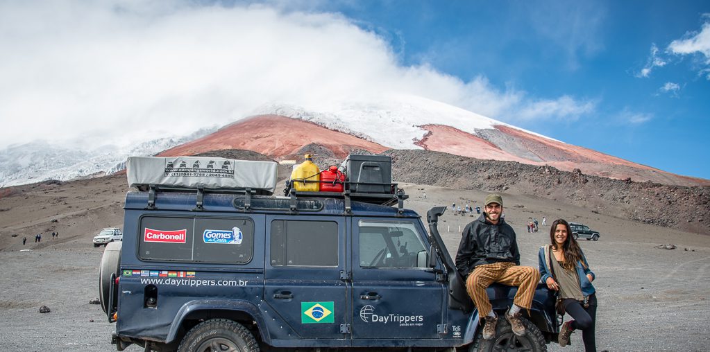 Daytrippers dando volta ao mundo de carro