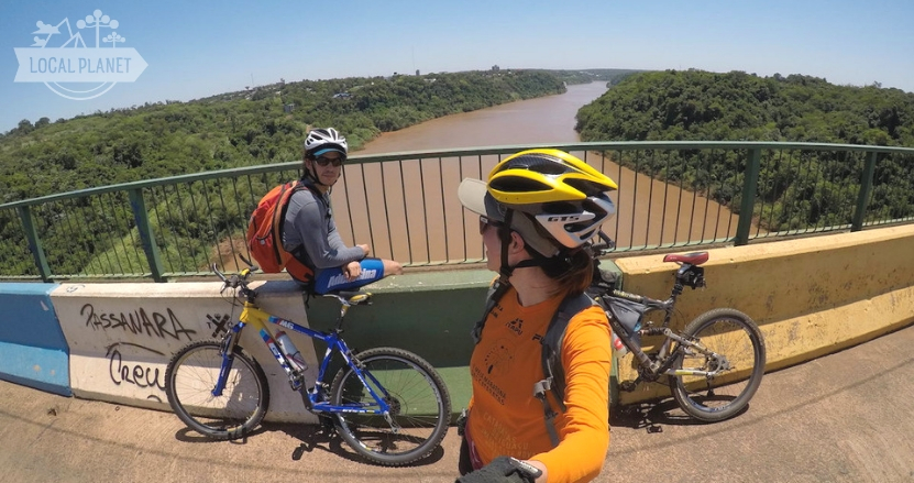 Puerto Iguazu e Foz do Iguaçu: Ponte Brasil e Argentina